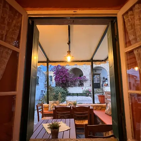 펜션 The House With The Arches Sfakerá