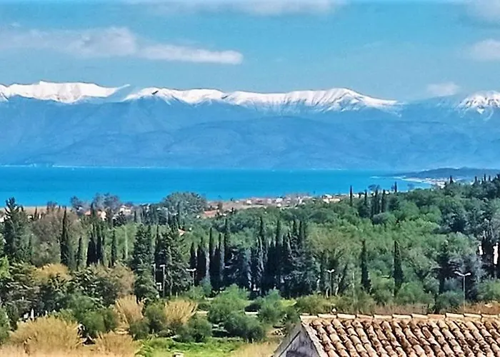 The House With The Arches * Sfakerá