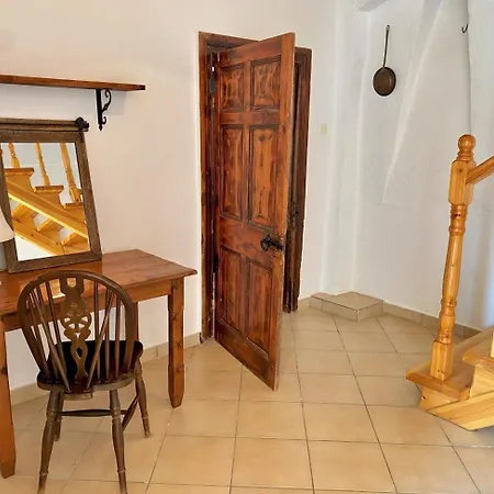 The House With The Arches * Sfakera