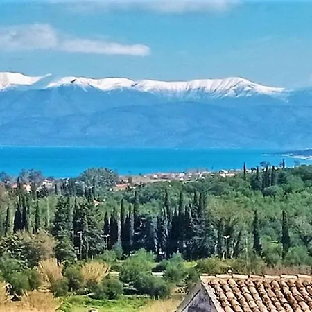 The House With The Arches * Sfakera